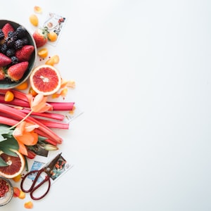 Tracking nutrition goals and earning rewards